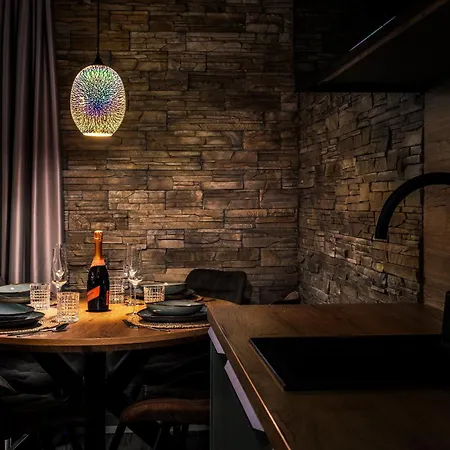Mountain No 209-corso Harrachov, High Speed Wi-fi, Ambilight Smart Tv, Netflix, Youtube, Free Parking, Private Sejf, Private Bike Storage, Harrachovcard Apartment Harrachov