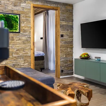 Apartment Mountain No 209-corso Harrachov, High Speed Wi-fi, Ambilight Smart Tv, Netflix, Youtube, Free Parking, Private Bike Storage *